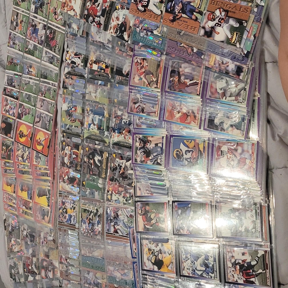 1000+ loy of football cards